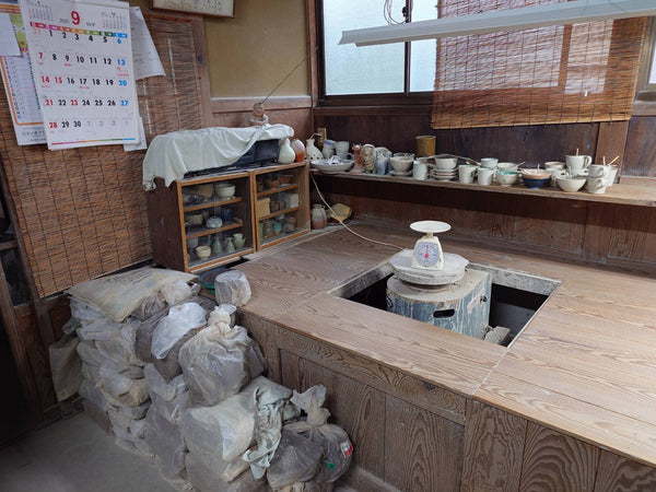 国造焼 焼締窯変花入 地元の赤土と窯の炎が織りなす、自然な光沢とグラデーション