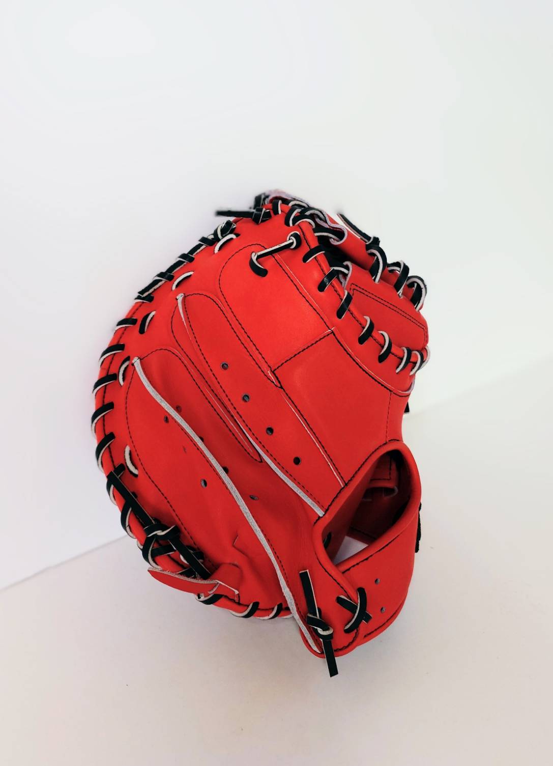 鳥取和牛野球グラブ(捕手用) T-Wings　歴史が宿る革で、勝負を掴む 鳥取和牛野球グラブ(捕手用)