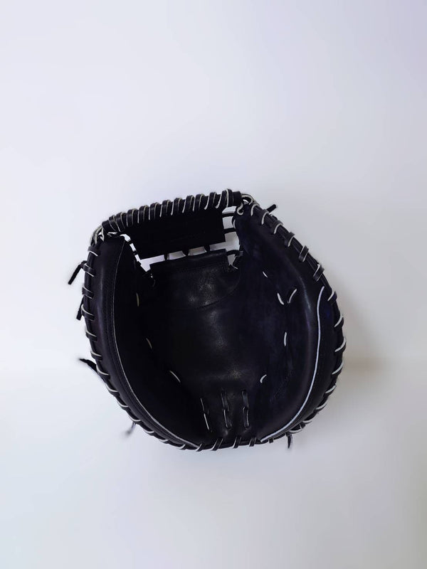 鳥取和牛野球グラブ(捕手用) T-Wings　歴史が宿る革で、勝負を掴む 鳥取和牛野球グラブ(捕手用)