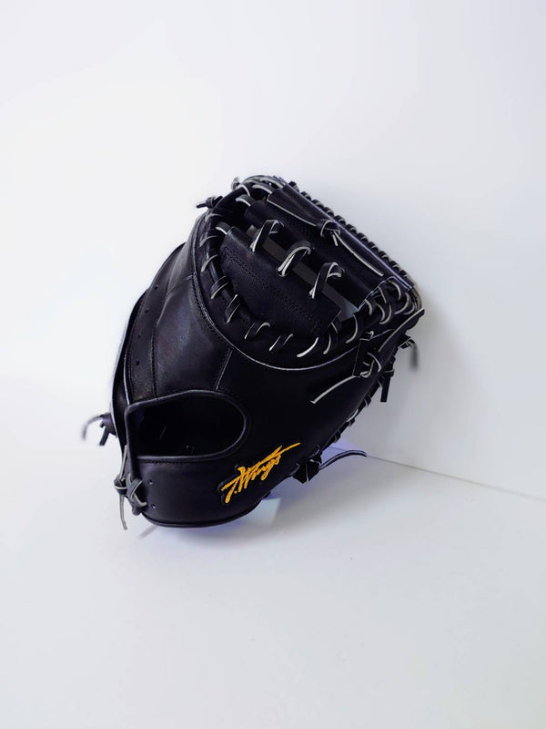 鳥取和牛野球グラブ(捕手用) T-Wings　歴史が宿る革で、勝負を掴む 鳥取和牛野球グラブ(捕手用)