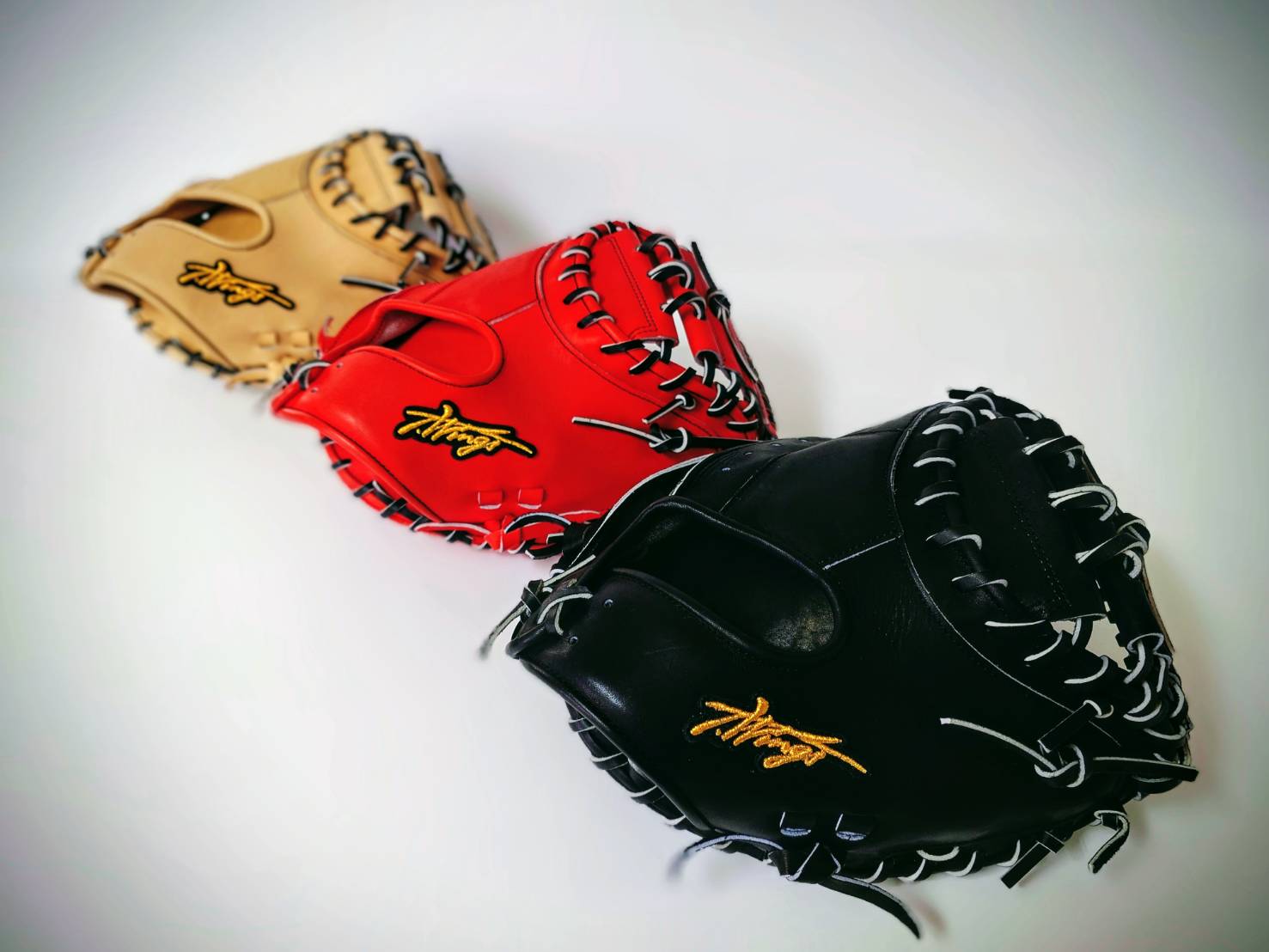 鳥取和牛野球グラブ(捕手用) T-Wings　歴史が宿る革で、勝負を掴む 鳥取和牛野球グラブ(捕手用)