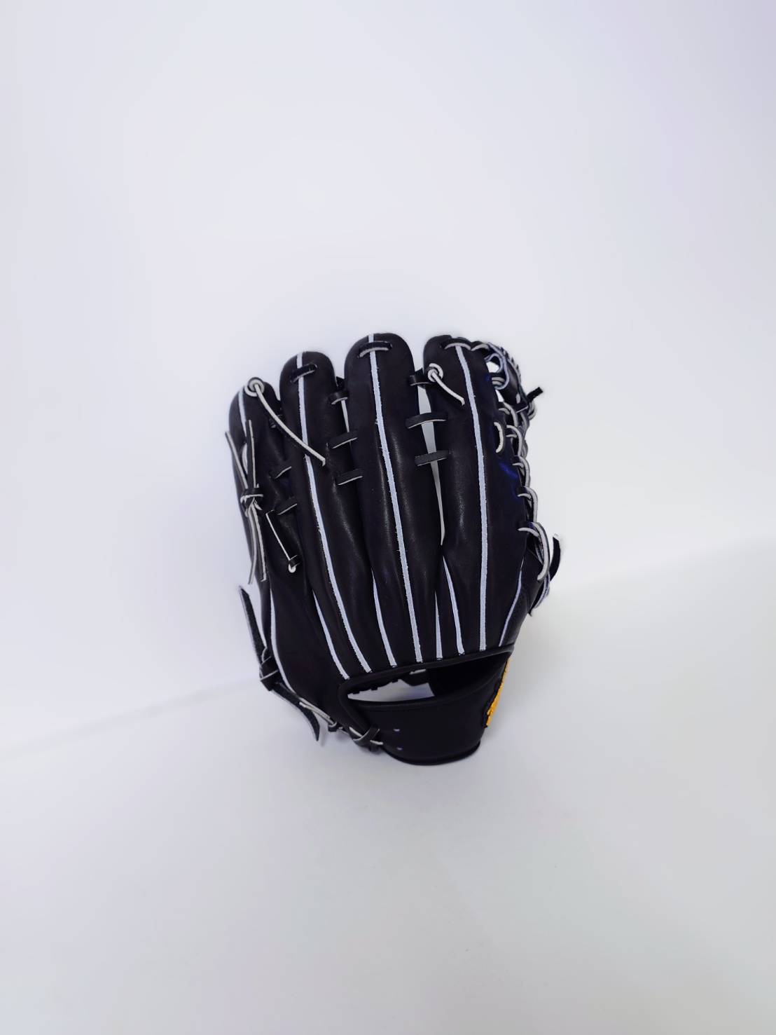 鳥取和牛野球グラブ(外野手用) T-Wings　歴史が宿る革で、勝負を掴む 鳥取和牛野球グラブ(外野手用)