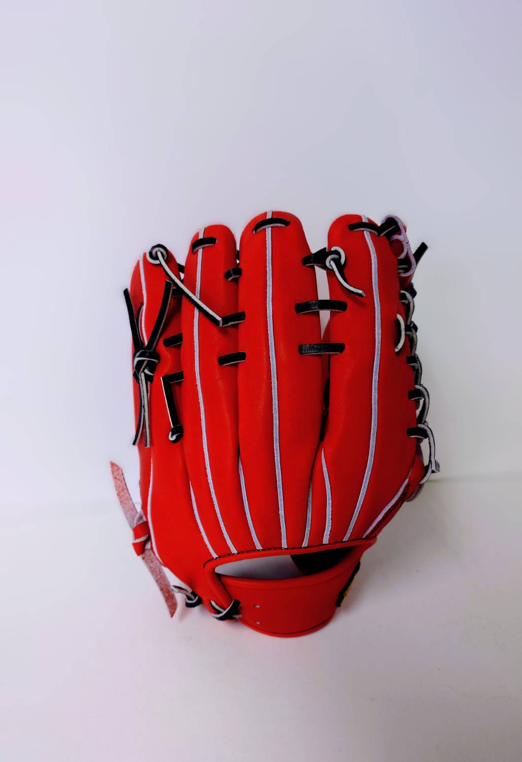 鳥取和牛野球グラブ(外野手用) T-Wings　歴史が宿る革で、勝負を掴む 鳥取和牛野球グラブ(外野手用)