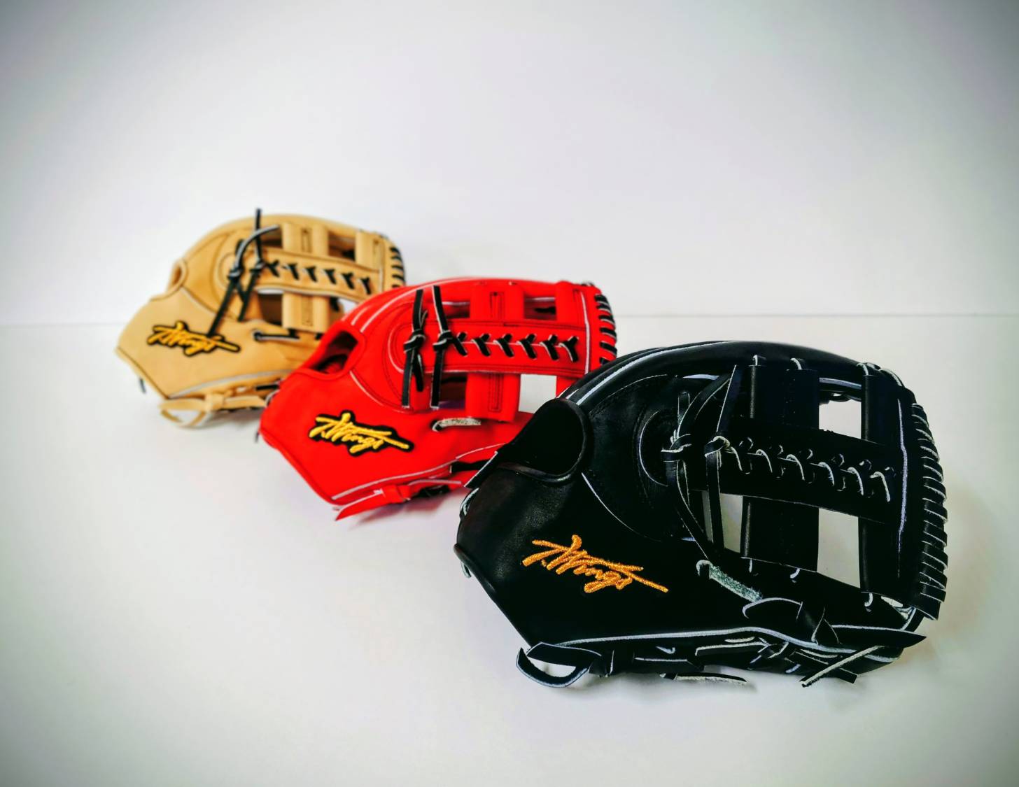 鳥取和牛野球グラブ(内野手用) T-Wings　歴史が宿る革で、勝負を掴む 鳥取和牛野球グラブ(内野手用)